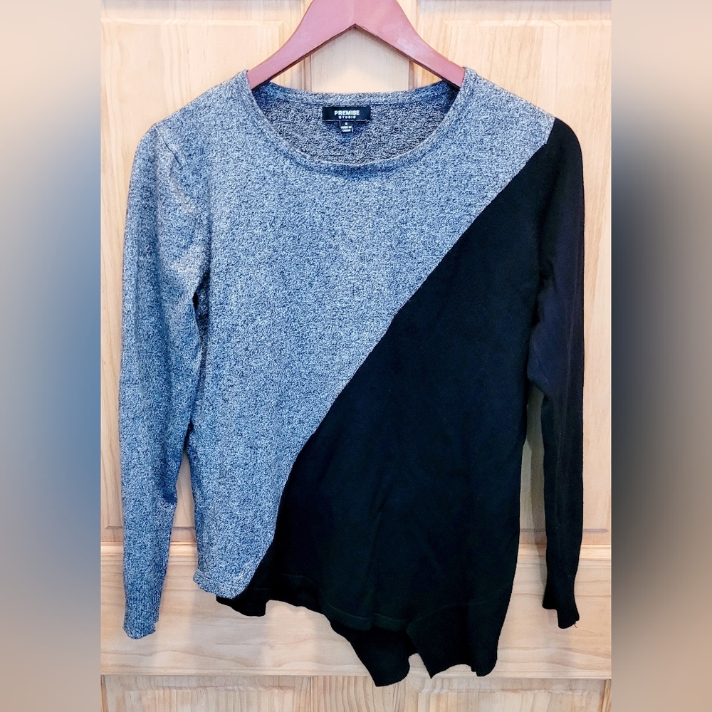 Gray and Black Asymmetrical Crew Neck Sweater Size Small
